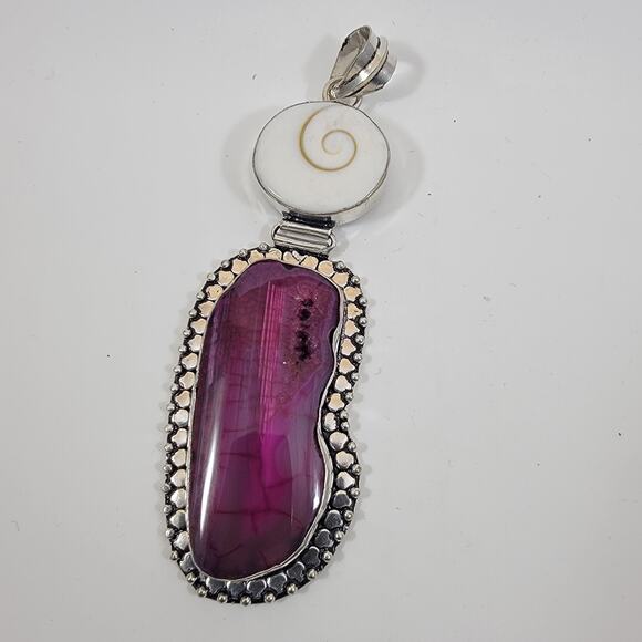 Handmade Silver Pendant with Pink Agate and Shiva Shell Accent - Picture 6 of 10